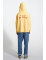 Sweatshirt Yellow "On Stage" - Imagen 3